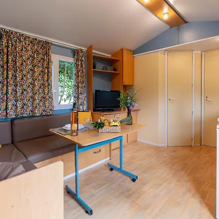 La Doucette, Mobil-home Climatise Au Coeur Du Vignoble Et A 50m De La Tatil Evi *