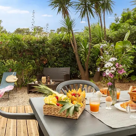 Tatil Evi La Doucette, Mobil-home Climatise Au Coeur Du Vignoble Et A 50m De La Hyères